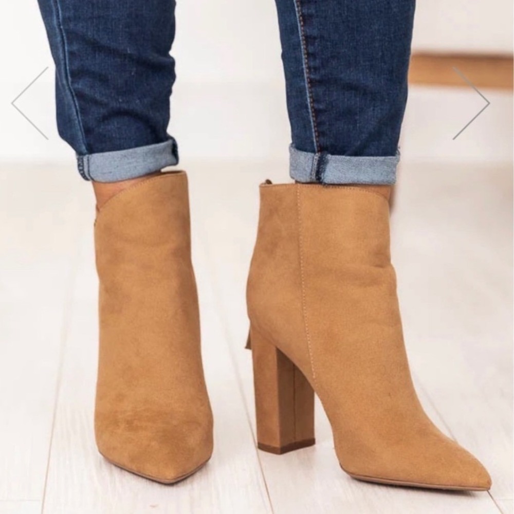 Pink Lily Tan Suede Pointed Toe Block Heel Ankle Boots - Size 7.5 NWOB